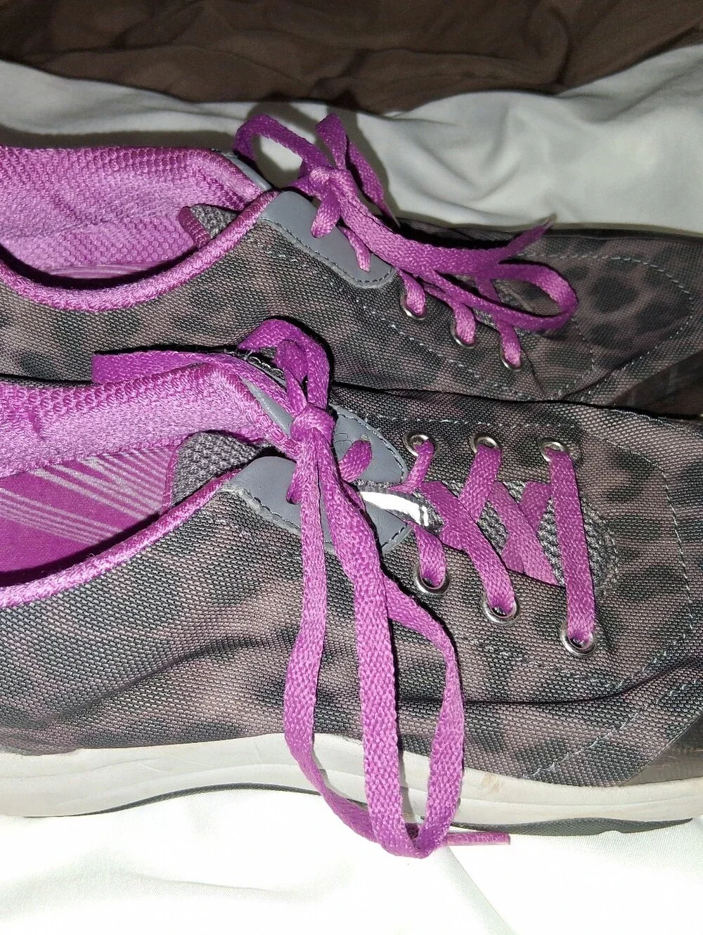 Vionic Women's Purple Leopard-Print Sneakers